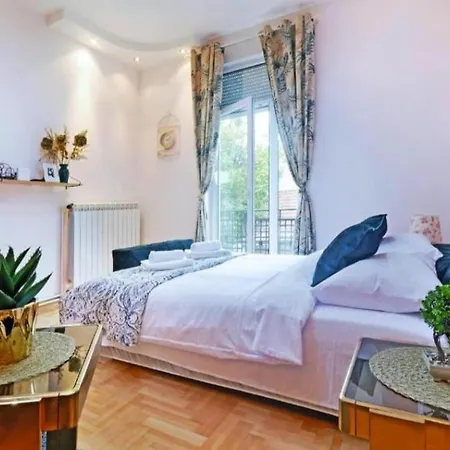 Cozy Near Saint Sava Temple Apartment *